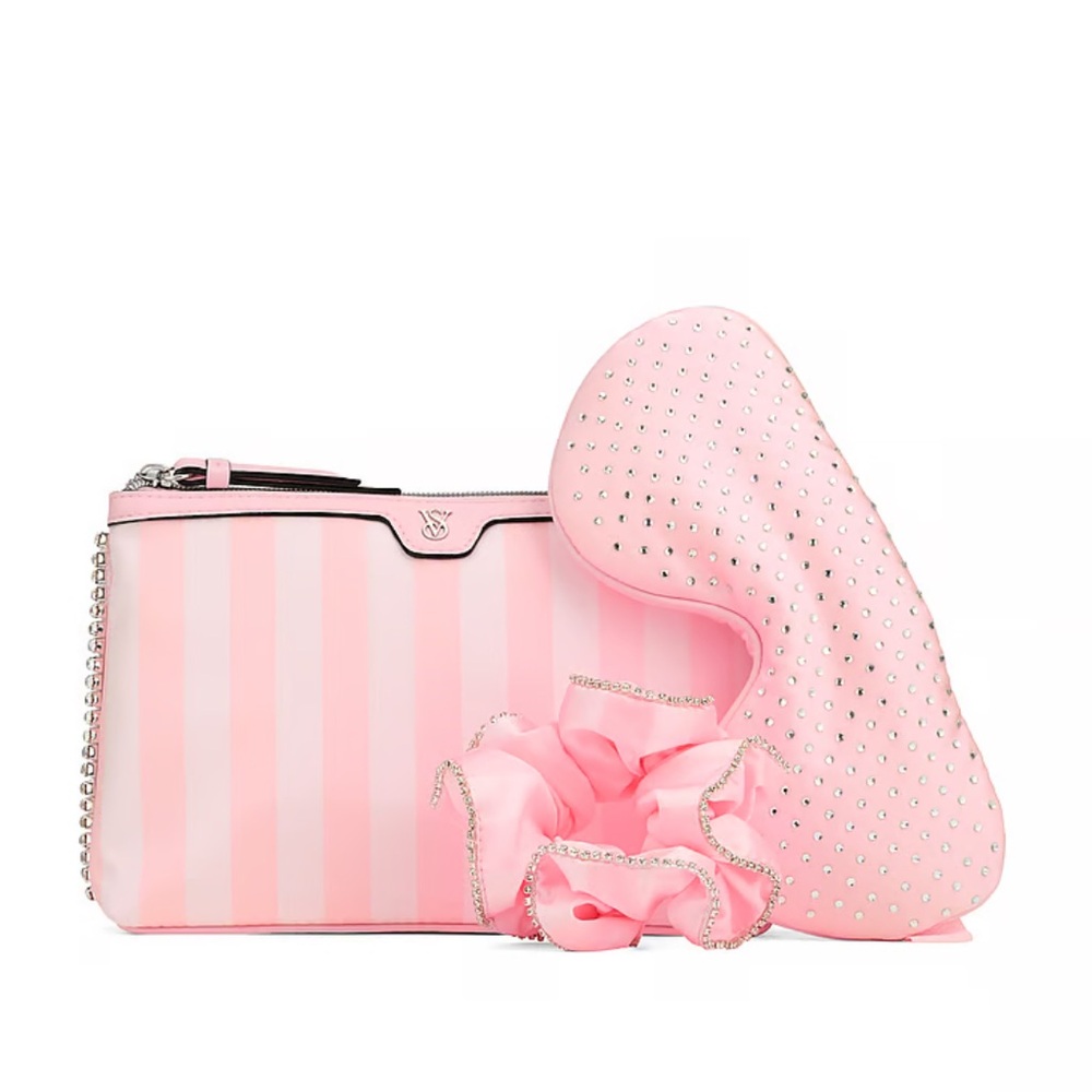 NWT VICTORIA'S SECRET
Travel Kit Gift Set